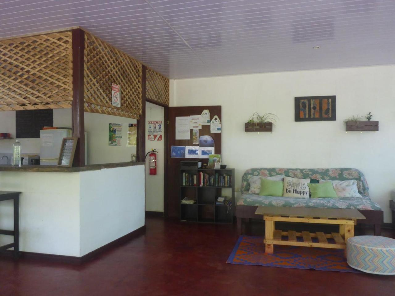 Aracari Garden Hostel Tortuguero Exterior photo