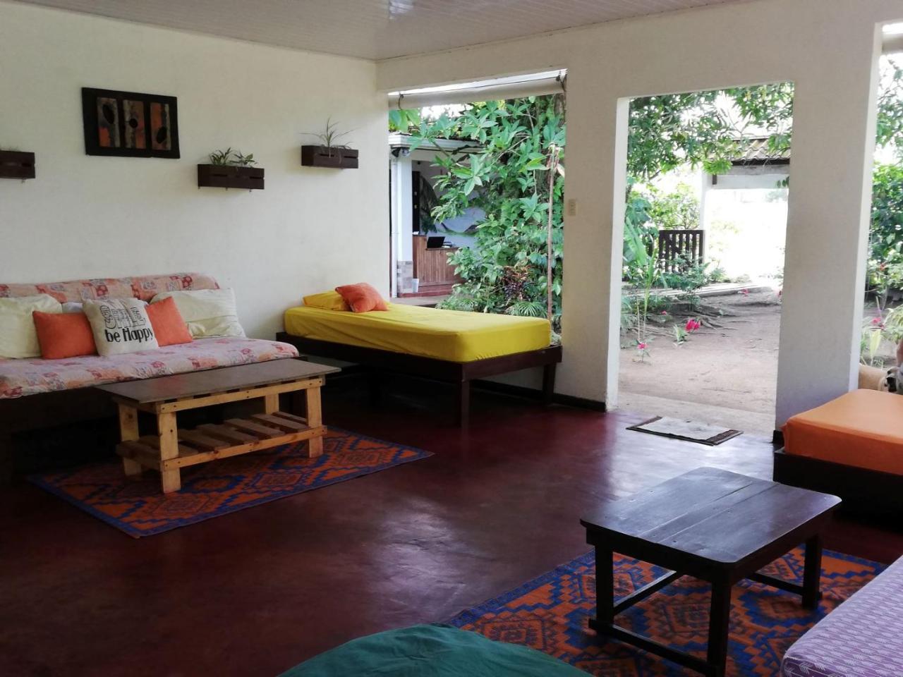 Aracari Garden Hostel Tortuguero Exterior photo